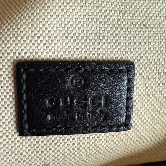 GUCCI Jumbo GG Embossed Black Leather Belt Bag - Picture 6 of 13